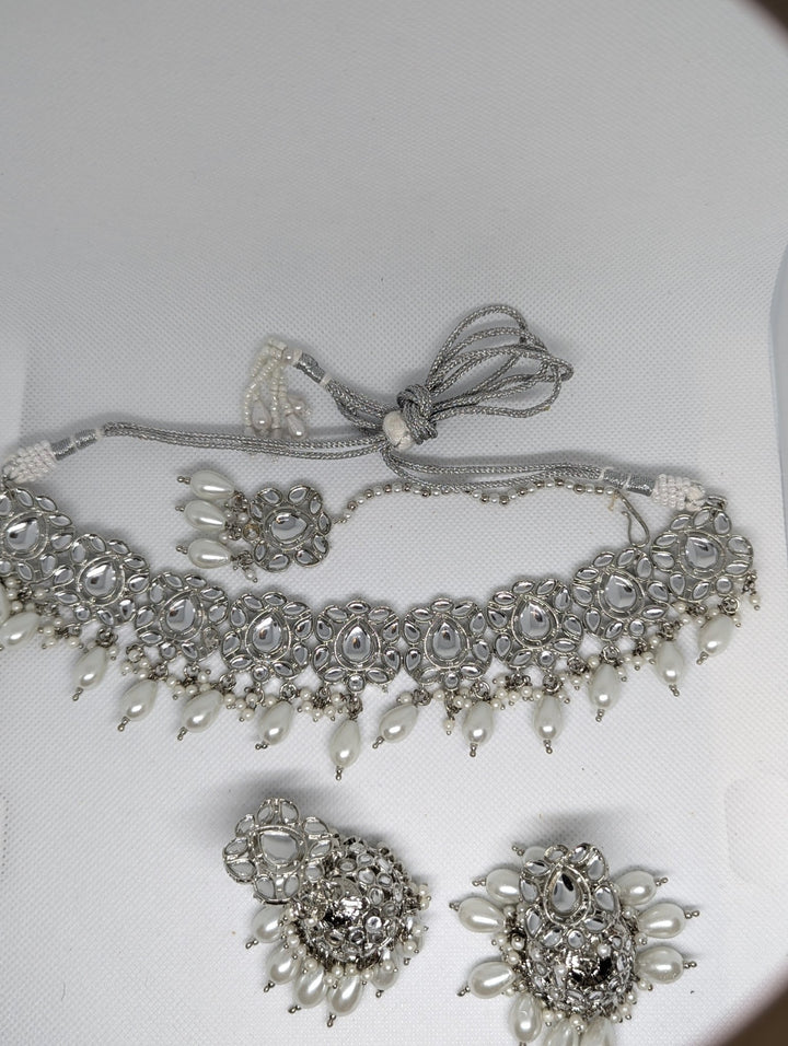 481 SILVER WHITE NECKLACE JEWELERY SET - KundanByNadia