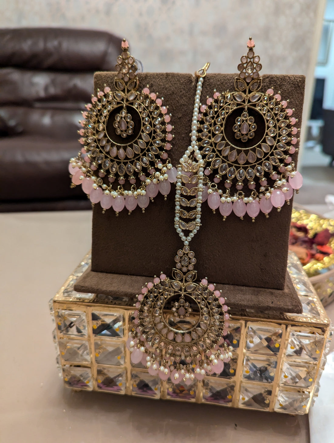 Light pink oversized earrings tikka jewellery set