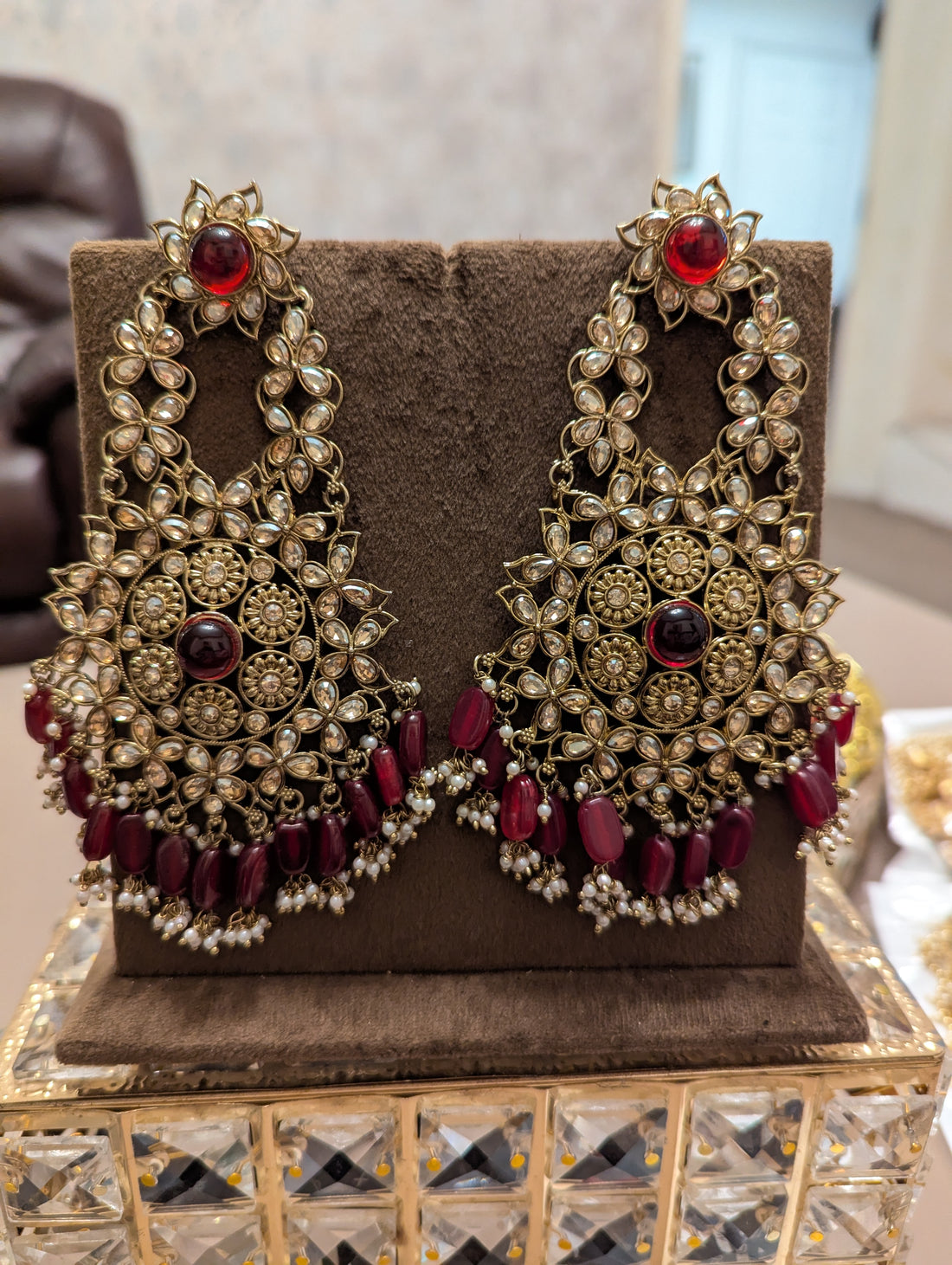 Red oversized earrings jewellery set