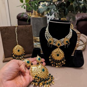 Golden & Green Jewellery Set - KundanByNadia