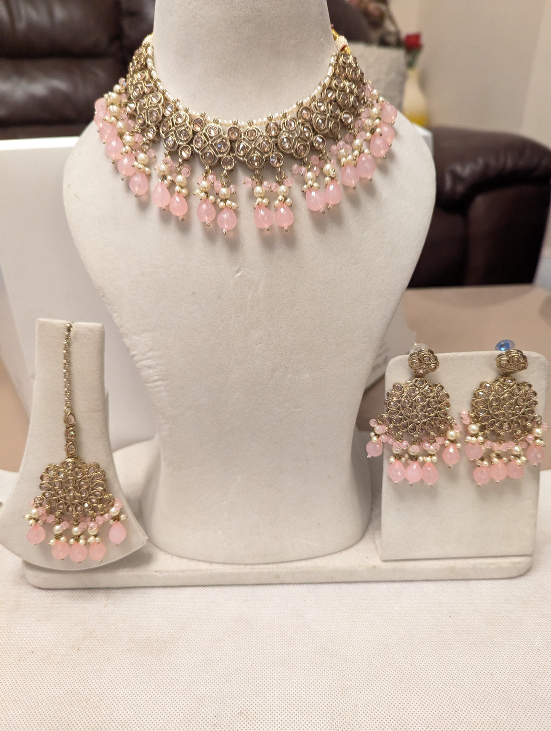 63/63 style necklace jewellery with tikka earrings set