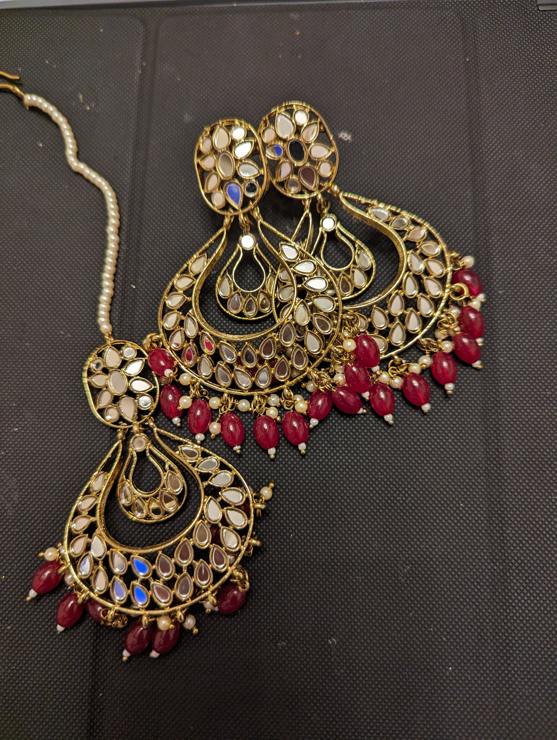 Red oversized earrings jewellery set