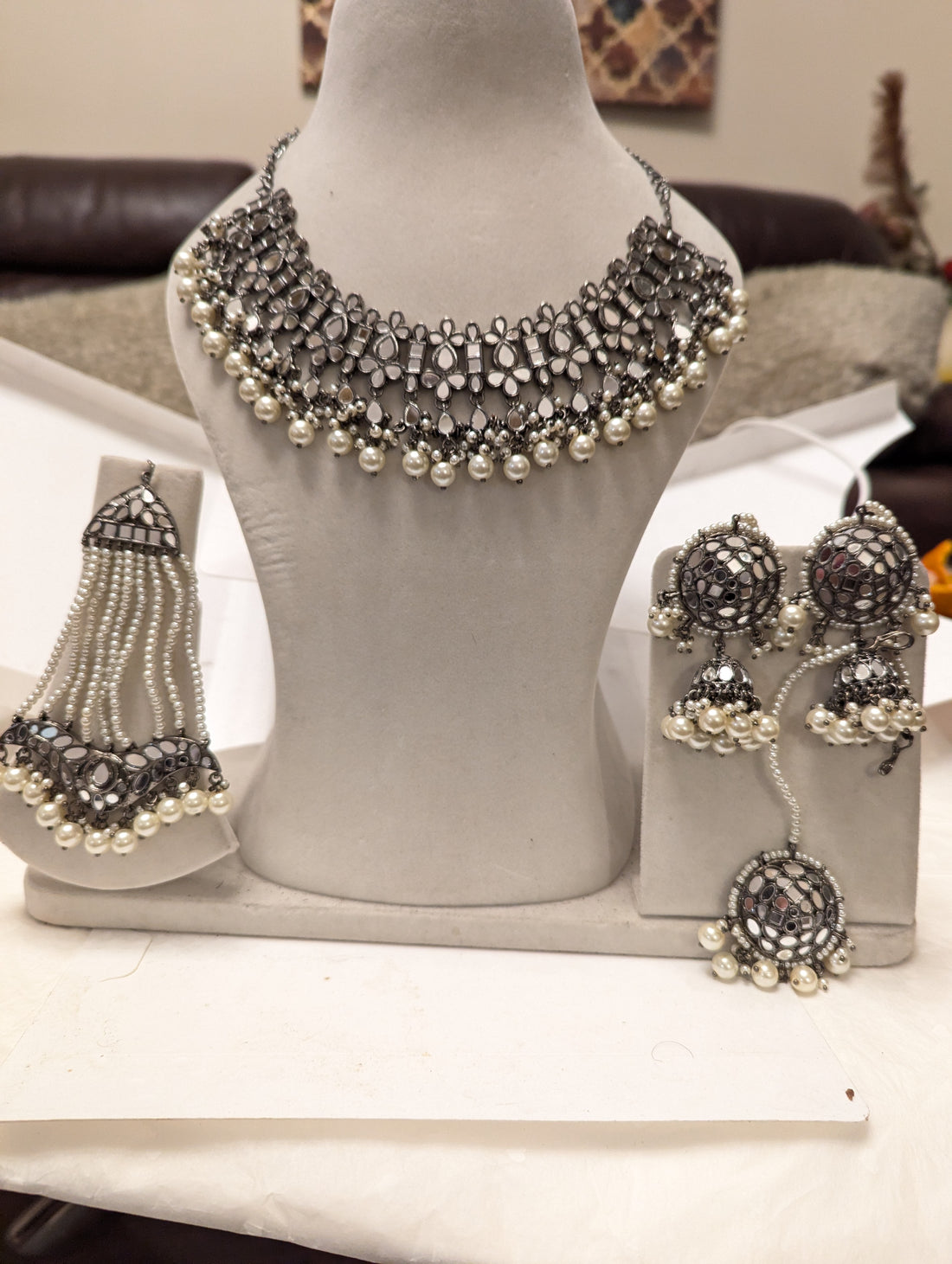 Beautiful necklace jewellery set for bridal with stunning y