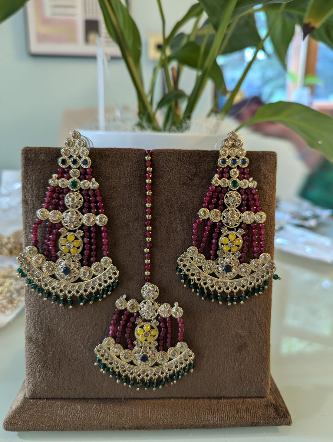 Red oversized earrings jewellery set