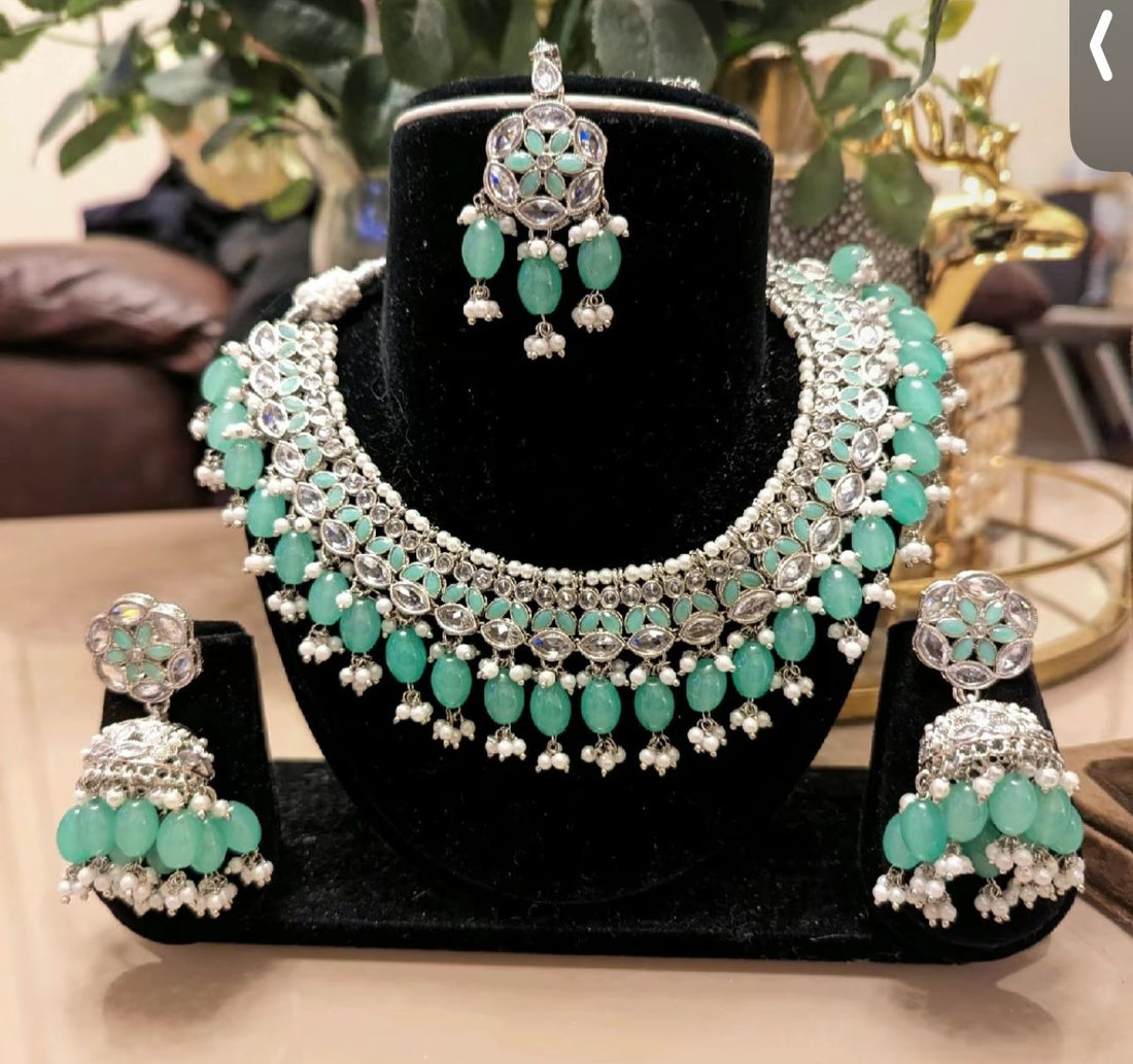 Mint green necklace jewellery set