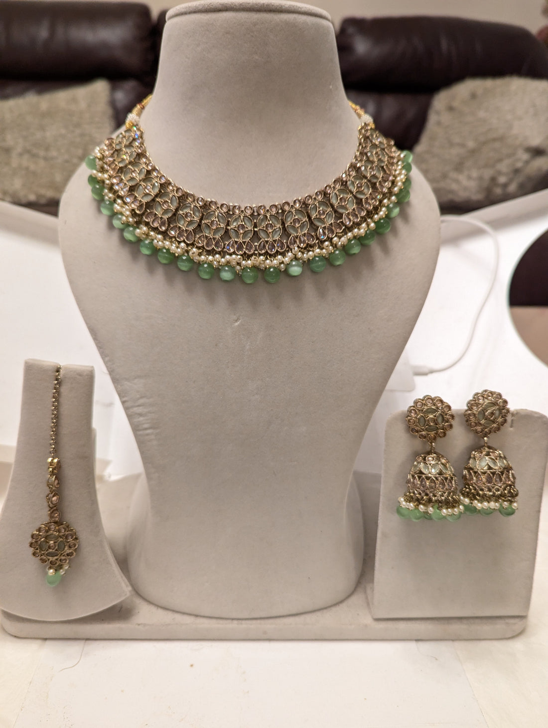 84 light green necklace jewellery set for bridal mehndi