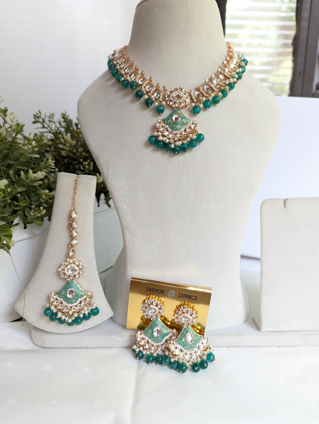 Uncut kundan necklace jewellery set with stunning earrings tikka set