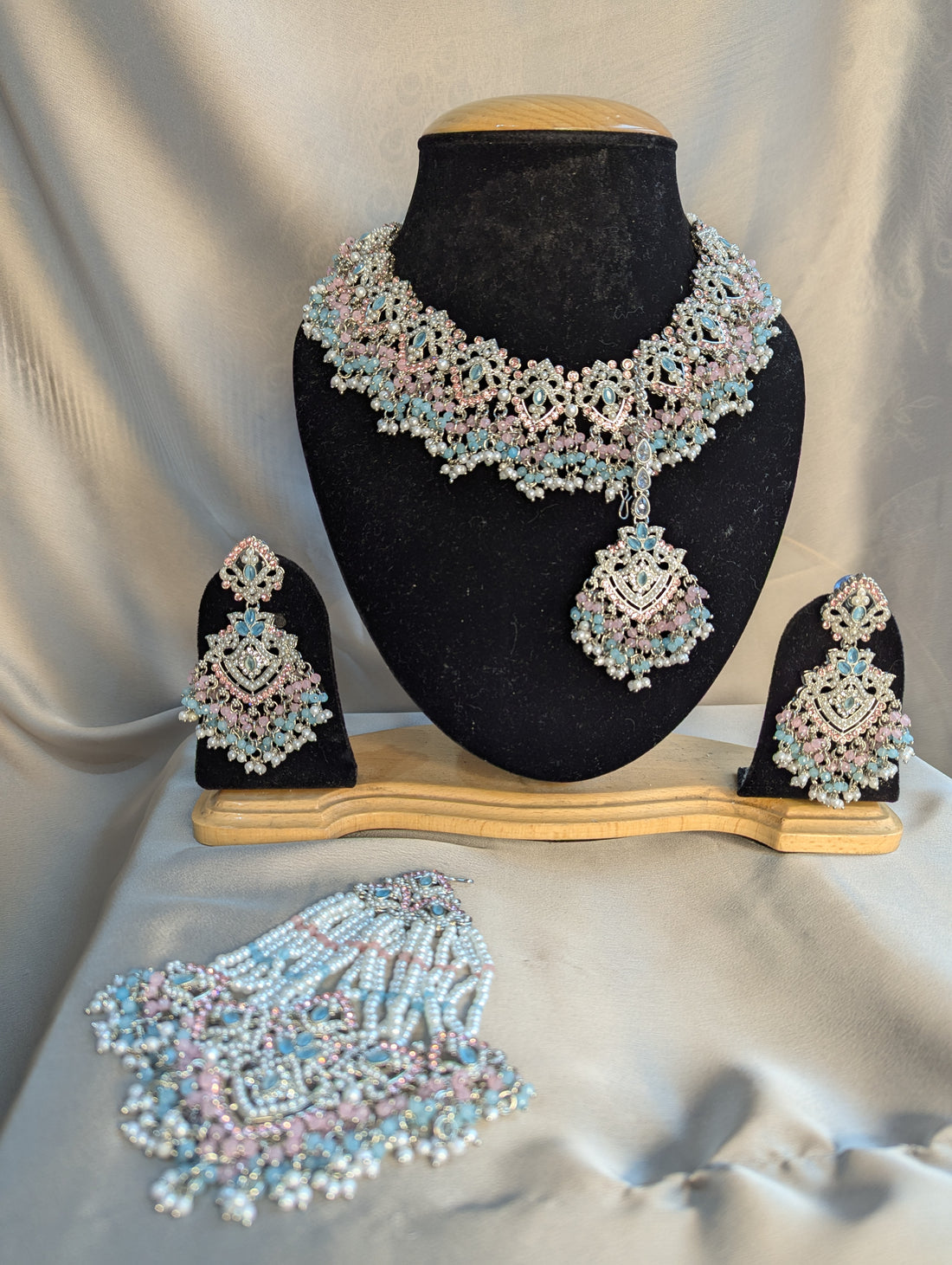 Stunning bridal walima look necklace jewellery set with hanging earrings tikka and jhoomar