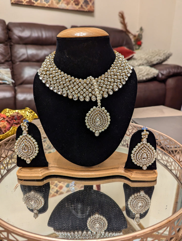 552 white pearls necklace jewellery set