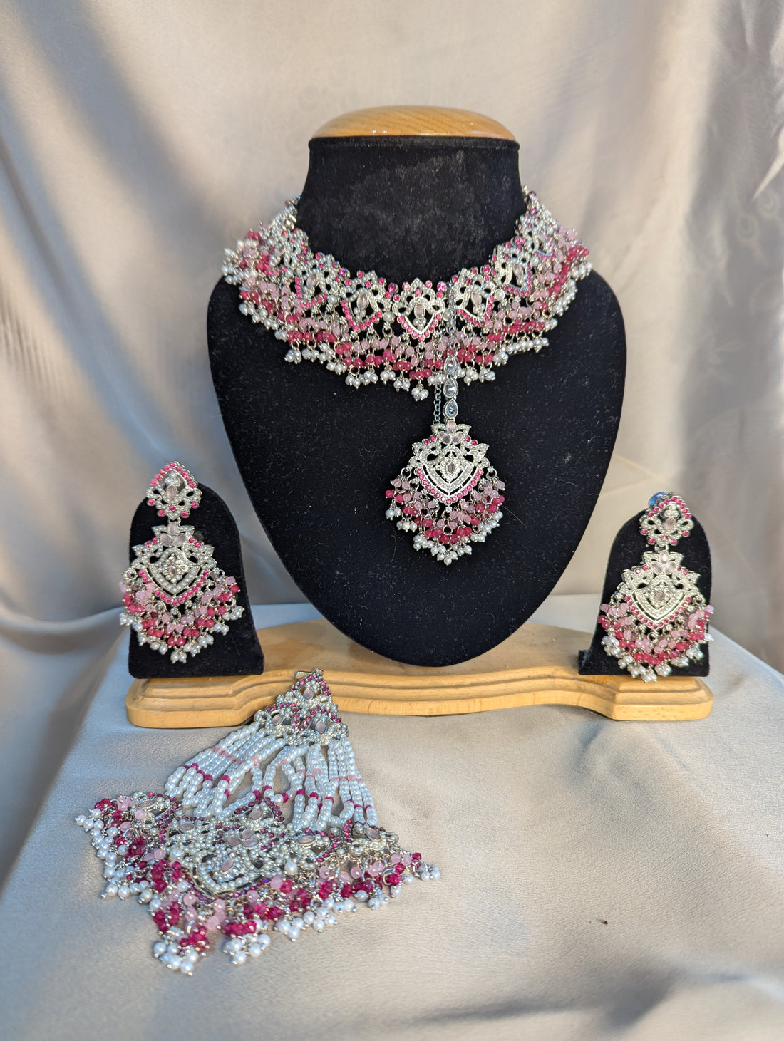 Stunning bridal walima look necklace jewellery set with hanging earrings tikka and jhoomar