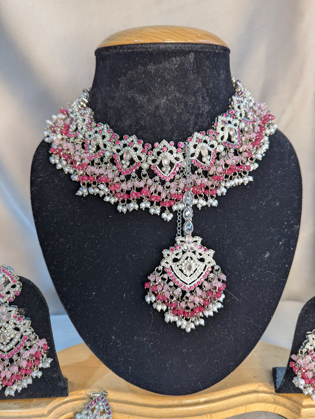 Stunning bridal walima look necklace jewellery set with hanging earrings tikka and jhoomar