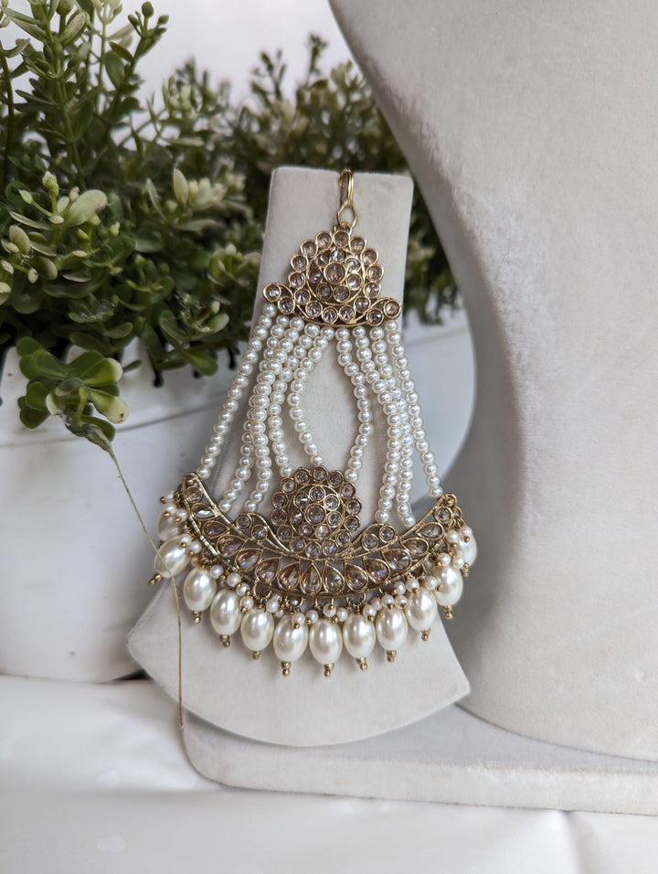 Full bridal necklace jewellery set with jhoomar tikka earrings