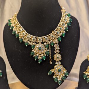 Green kundan jewelery